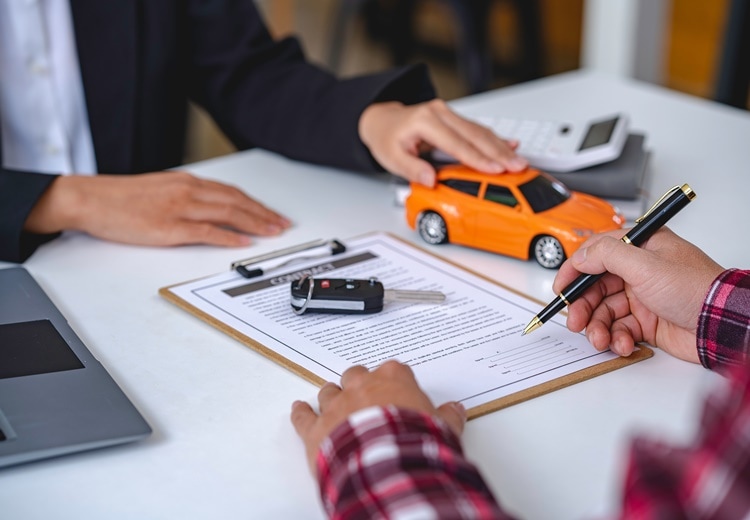 Comment trouver un contrat d’assurance auto au tiers pas cher ? - Heyme